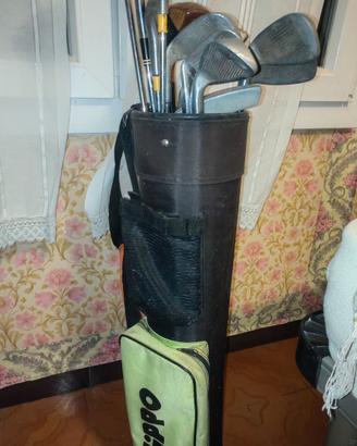 Mazze da golf usate e sacca