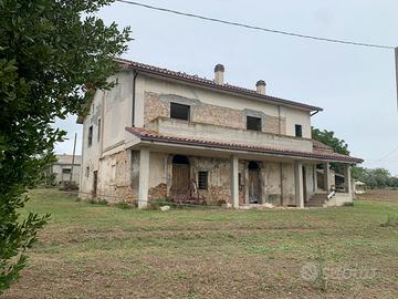 Casa rurale in collina panoramica