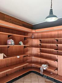 arredo scaffali negozio