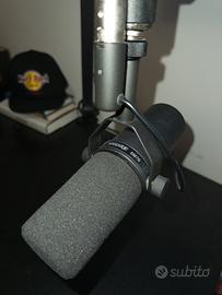 Shure SM7B + Braccio Gator Frameworks