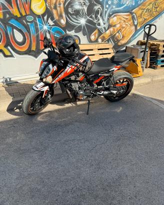KTM DUKE 790 depotenziata a libretto