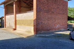 Portico con terreno