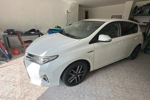 Toyota auris 700km con 30 euro gpl