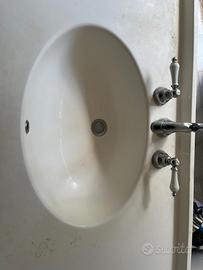 Mobile con lavabo bagno