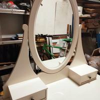 Toeletta bianca marca Ikea