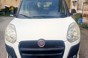 Fiat doblò con allestimento per trasporto disabili