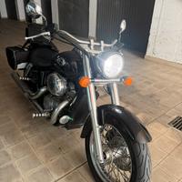 Moto Honda Shadow VT750 C