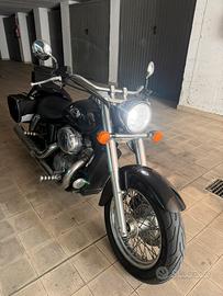 Moto Honda Shadow VT750 C