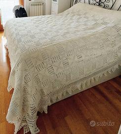 Coperta matrimoniale all'uncinetto