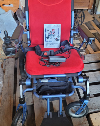 Sedia a rotelle elettrica