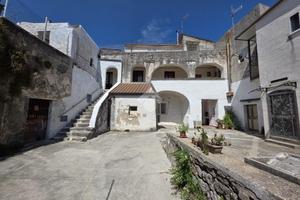 3 LOCALI A DURAZZANO