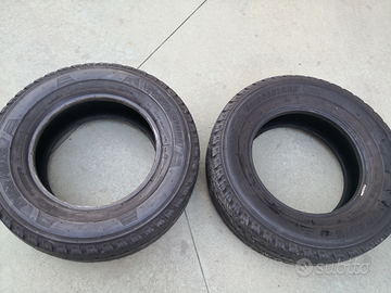 2 gomme 215 70 R15 C Bridgestone