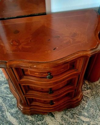 comodino stile Arte Povera o Barocco moderno.