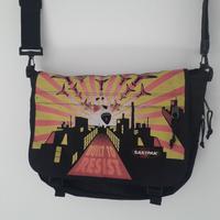 Borsa a tracolla Eastpak Delegate Flying V