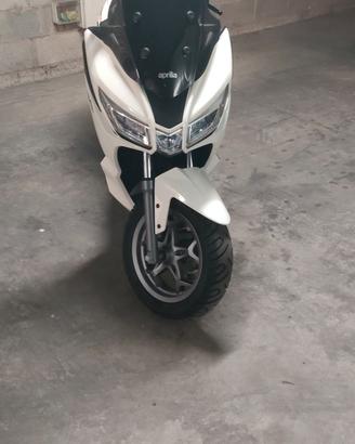 Scooter Aprilia sxr 50