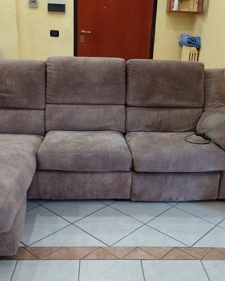 divano tre posti misura m. 2,46  di Poltrone&sofa'