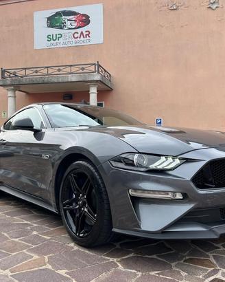 FORD Mustang Fastback 5.0 V8 aut. GT