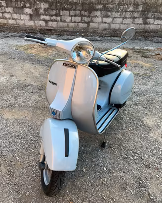Vespa P125X