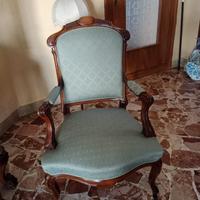 Coppia poltrone antiche in legno massello