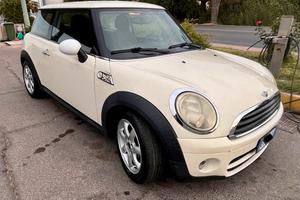 Auto MINI ONE D