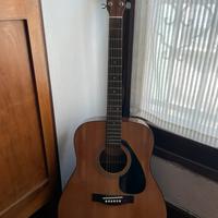 Chitarra acustica Yamaha