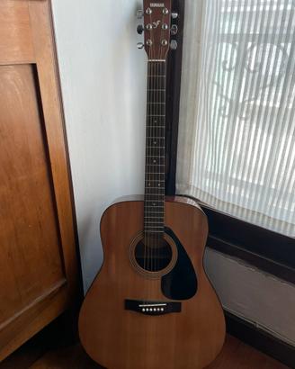 Chitarra acustica Yamaha