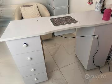 Tavolo professionale per manicure + aspiratore