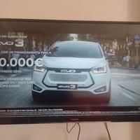 TV a colori Hitachi 43 pollici funzionante ma.