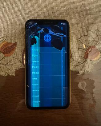 Iphone 11 per pezzi di ricambio