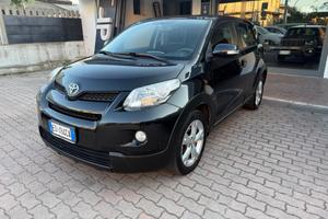Toyota Urban Cruiser 1.4 D-4D AWD Luxury