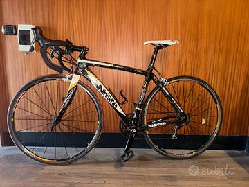 Bici da corsa Carbonio, Whistle