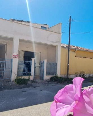 Selinunte casa ind. 4 vani con veranda coperta