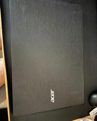 Acer Aspire E15 (E5-572G) PER RICAMBI (i5-5200U)