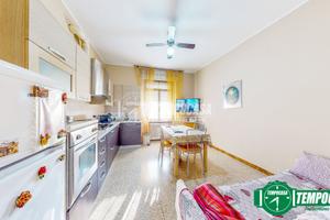 APPARTAMENTO CON 2 BALCONI E BOX AUTO A VALENZA!