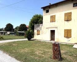 VILLA VICENTINA: RUSTICO CON TERRENO