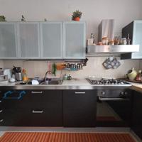 Cucina completa + arredi pronta all'uso