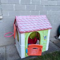 Giochi vari, casetta, scivolo, sabbiera, bici