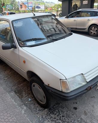 Peugeot 205 1.1 3 porte XR