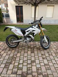 Moto HM 50 derapage