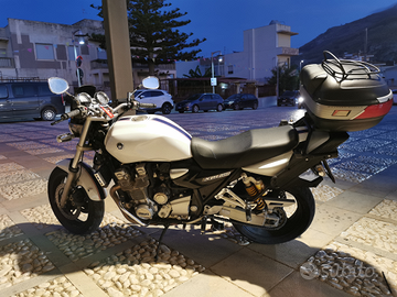 Yamaha Xjr 1300 09 2009 Trapani molti km