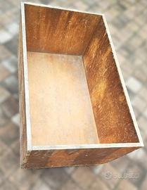 cassa in legno con ruote