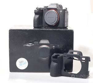 FOTOCAMERA DIGITALE MIRRORLESS FF SONY A7 4. CORPO