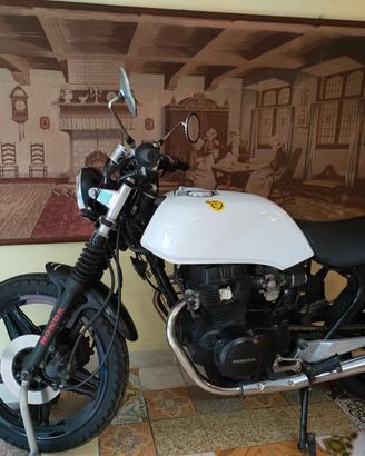 Honda CB400N cafè-racer