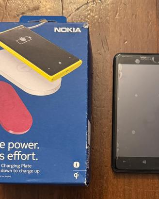Windows Phone con caricatore wireless Nokia