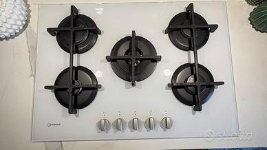 Piano cottura Indesit 5 fuochi