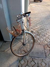 Biciclette donna vintage e moderna