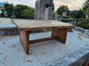 sgabello  in  legno  di  abete