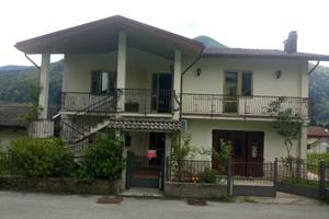 Casa con due appartamenti