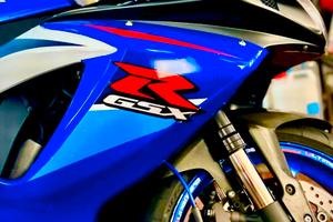 Suzuki GSX-R 750 K7