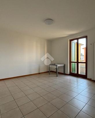 2 LOCALI A AGNADELLO